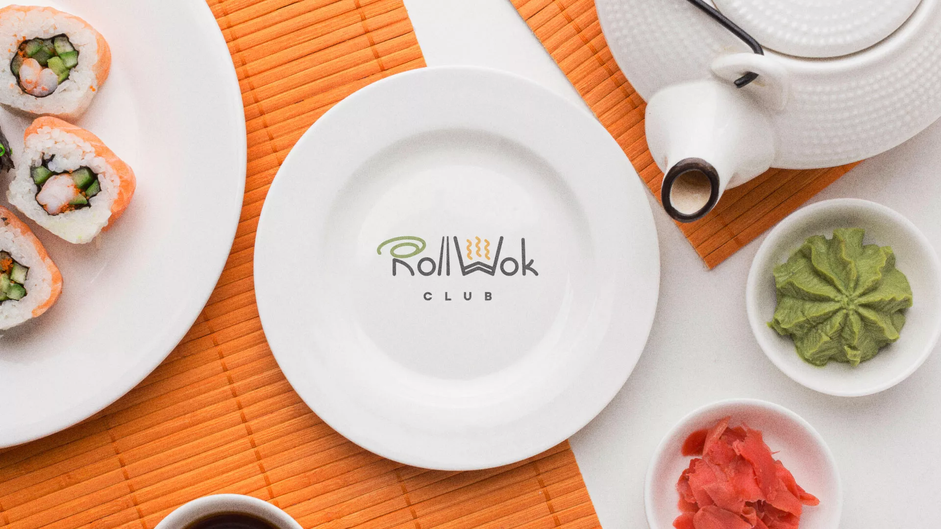 Разработка логотипа и фирменного стиля суши-бара «Roll Wok Club» в Петухово